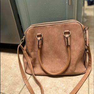 Large crossbody/Shoulder Bag~ like new